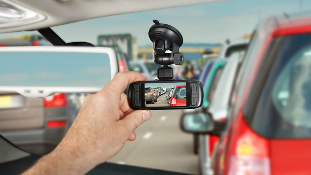 Why Car Insurance Consumers Should Install Dash Cams