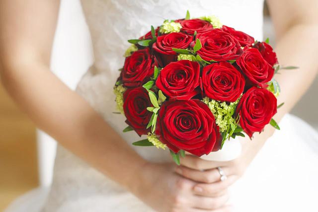 All You Want To Know About Wedding Flower : Rose
